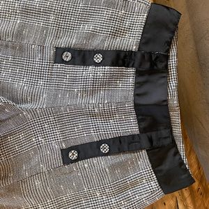 House of Harlow 1960 checkered pants in black and white..